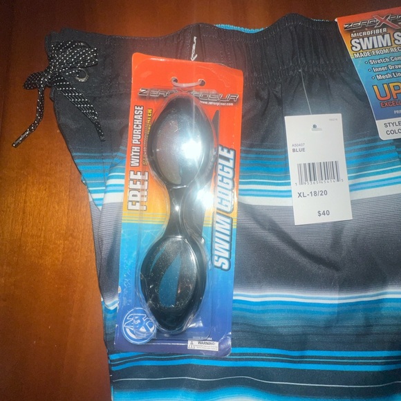 Boys sz XL 18/20 Zero Xposure swim trunks with goggles - Picture 4 of 4